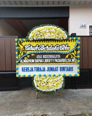 Papan Bunga Duka di Lolowau